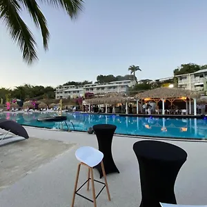 https://diamond-rock-le-diamant.comcaribbean.com